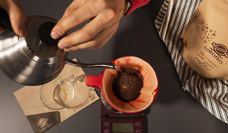 روش دم‌آوری V60